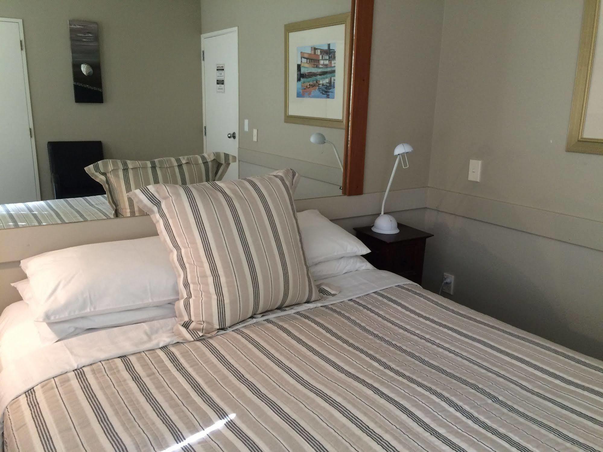 Queenstown House Bed & Breakfast And Apartments Exterior foto